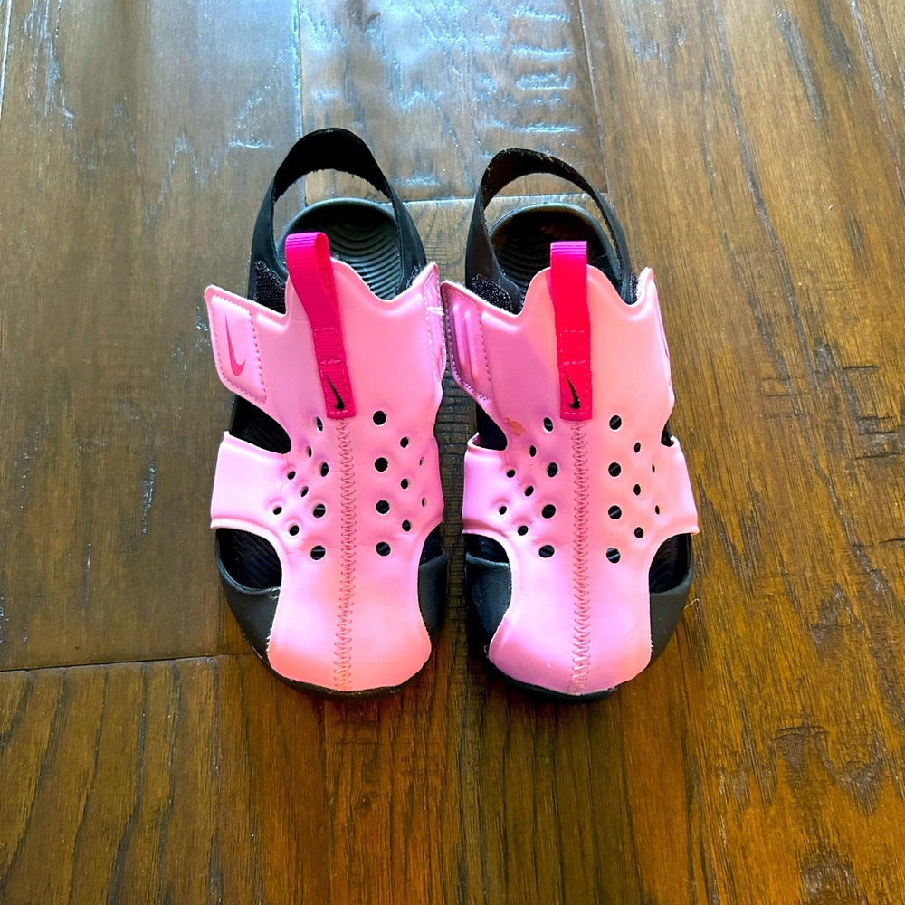 Nike Sunray Sandals
